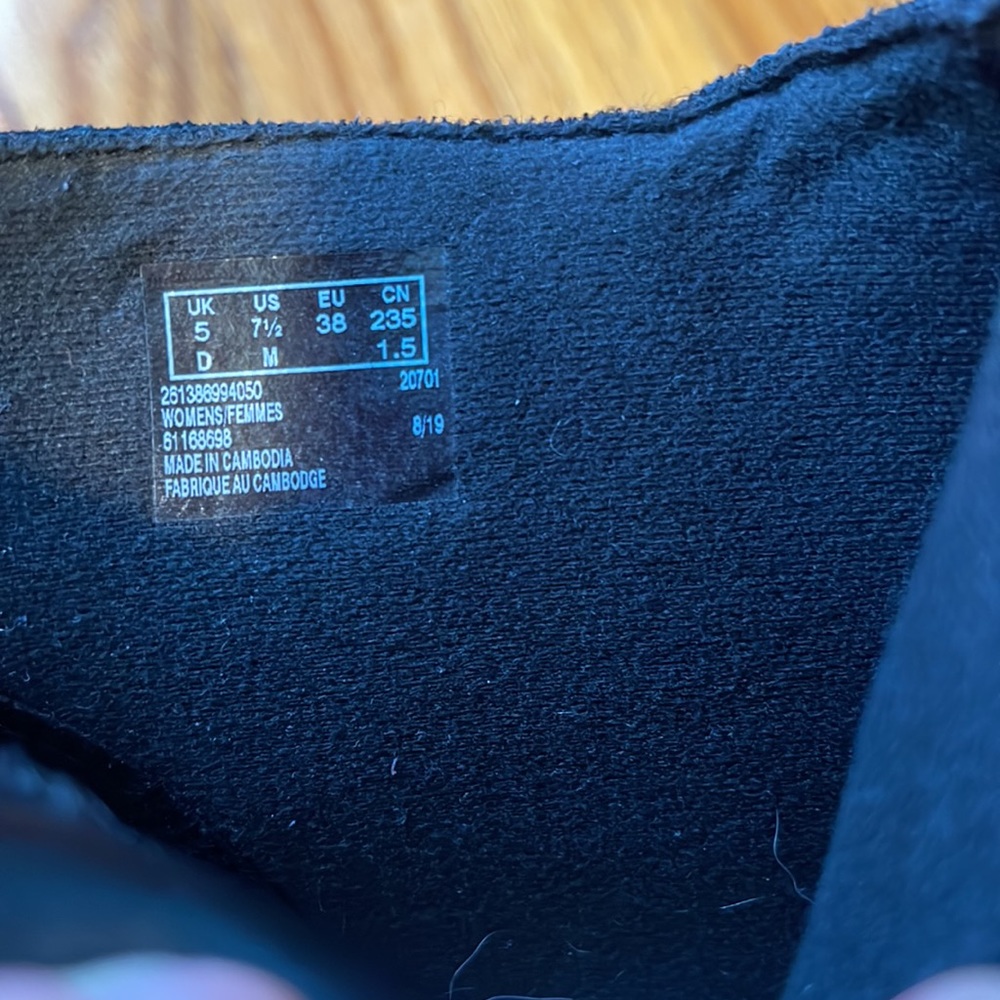 EUC Clark’s Bootie - size 7.5 - Picture 6 of 7